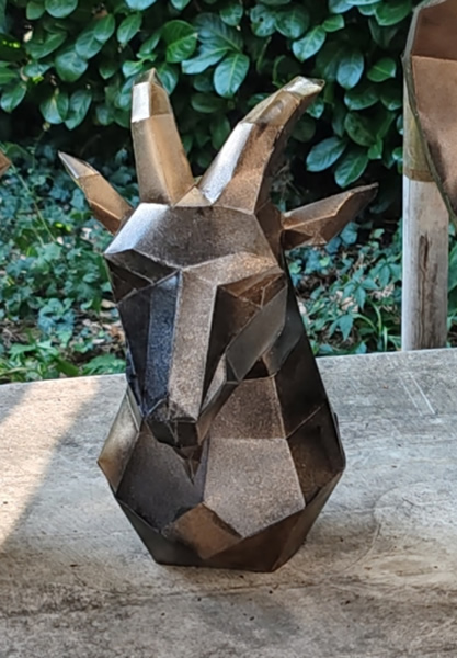 chèvre de métal